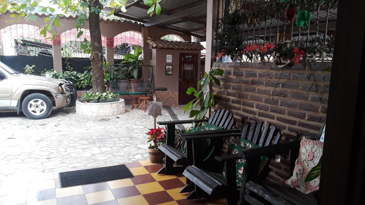Hotel El Almendro Copan Екстер'єр фото